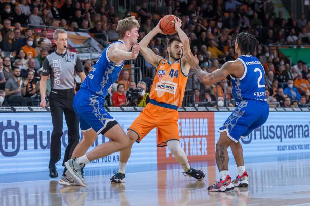 更是为了稳 更是为了稳