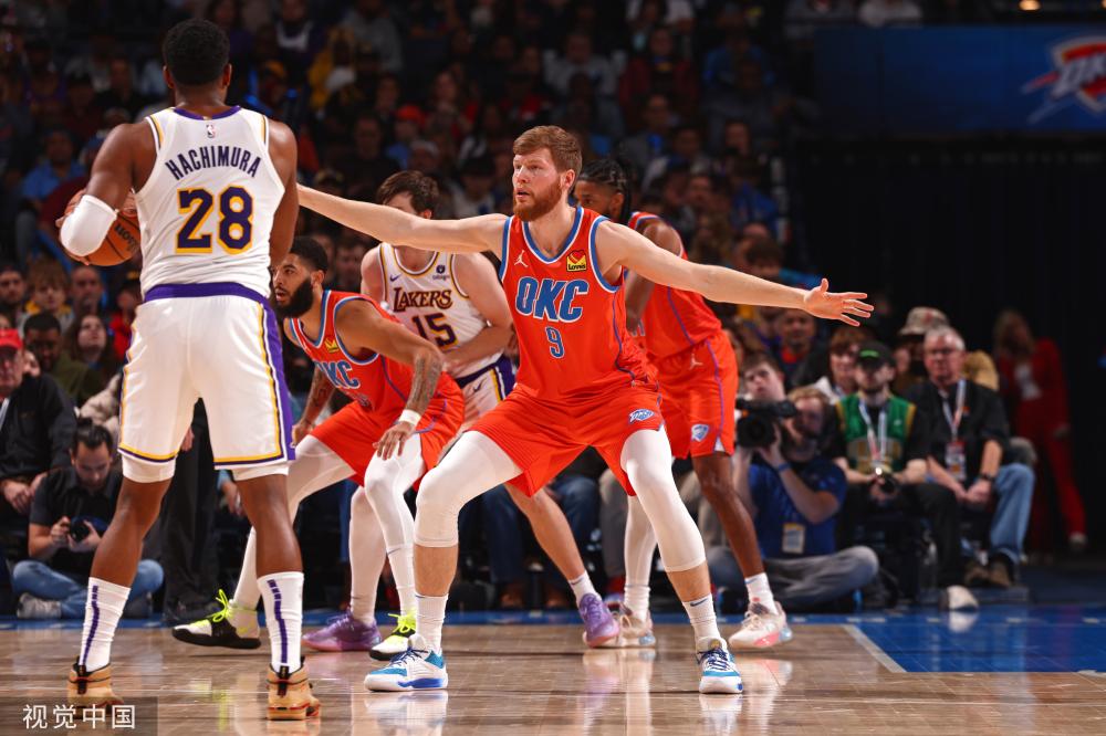 归表现出极 归表现出极